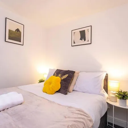 Sunnyside 2 - Contractor Long By Shortstayuk Bristol